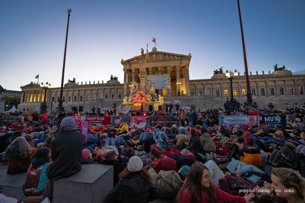 Frauen*Streik